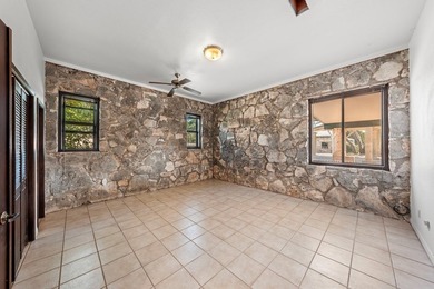 Multiple-home property with a total of 4 bedrooms, 4.5 baths - photo 22
