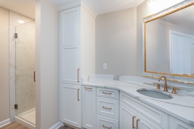 **DIRECT OCEANFRONT**  Imagine mornings with endless horizons