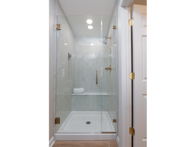 **DIRECT OCEANFRONT**  Imagine mornings with endless horizons