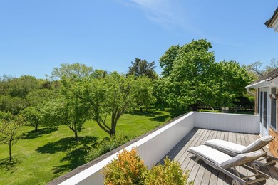 Built in 1888 and thoughtfully renovated by acclaimed architect - photo 29