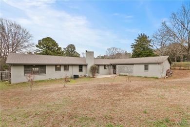 OPEN HOUSE April 19th from 2-4 pm! Enjoy space, comfort, and - photo 35
