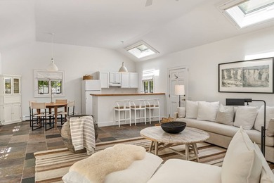Built in 1888 and thoughtfully renovated by acclaimed architect - photo 37