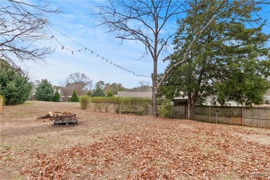 OPEN HOUSE April 19th from 2-4 pm! Enjoy space, comfort, and - photo 38