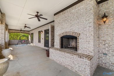 Stunning custom-built 3-bedroom, 2 bath home with beautiful - photo 39
