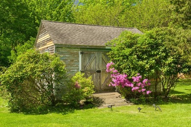 Built in 1888 and thoughtfully renovated by acclaimed architect - photo 41