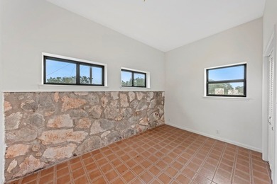 Multiple-home property with a total of 4 bedrooms, 4.5 baths - photo 47