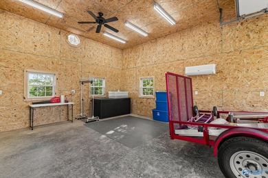 Stunning custom-built 3-bedroom, 2 bath home with beautiful - photo 48
