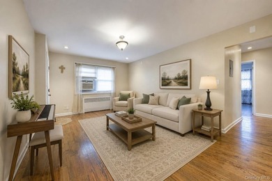 Welcome to this spacious 3-bedroom, 1-bath lower-level corner - photo 4