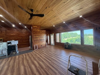 Experience the beauty of the Ozarks in this thoughtfully - photo 4