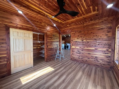Experience the beauty of the Ozarks in this thoughtfully - photo 5