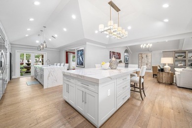 Beautifully reimagined and fully updated single story estate in - photo 2
