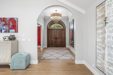 Beautifully reimagined and fully updated single story estate in - photo 3