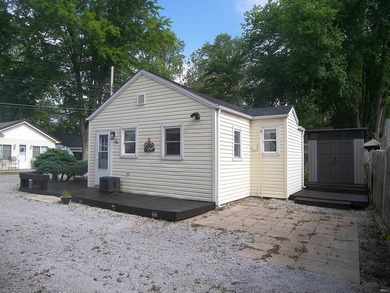 Immediate possession available with this year around 2 bedroom - photo 5