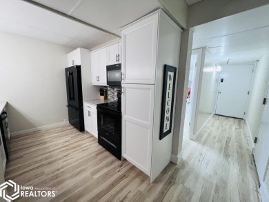 Fully remodeled and furnished condo with breathtaking views of