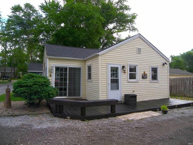Immediate possession available with this year around 2 bedroom - photo 6