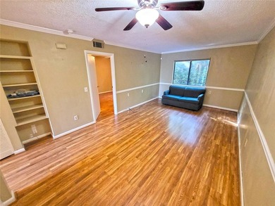 This 2 bedroom 2 bath unit offers privacy & peaceful setting - photo 11