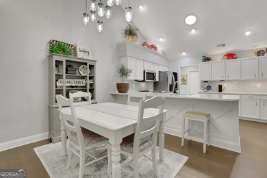 Beautifully updated and completely turnkey ranch home in the - photo 12