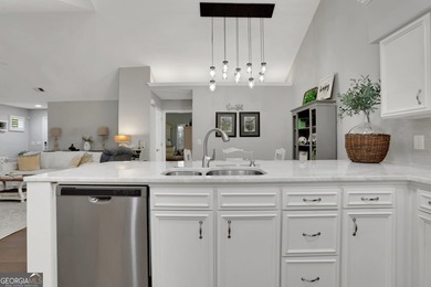 Beautifully updated and completely turnkey ranch home in the - photo 15