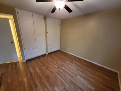 This 2 bedroom 2 bath unit offers privacy & peaceful setting - photo 20