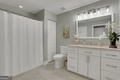 Beautifully updated and completely turnkey ranch home in the - photo 25