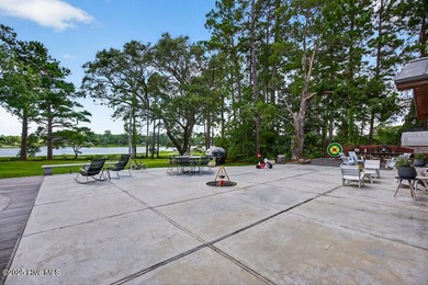 This rare 2 acre estate is one of Wilmington's most unique - photo 34