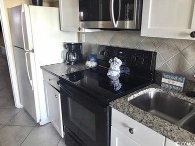 Discover this 4h floor fully furnished Ocean View, 1 bedroom, 1