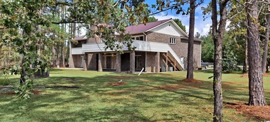 This lovely spacious home has four bedrooms and three and a half - photo 8