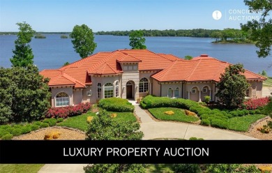 Lake Home For Sale in Many, Louisiana