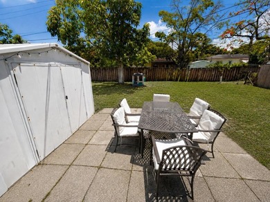 Just Reduced! NO HOA NEIGHBOORHOOD. Charming 3 bedroom, 1 bath - photo 11