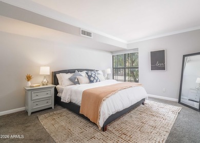 Lovely 2nd floor condo in sought-after Biltmore features 2 BR, 1 - photo 6