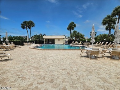 TOP FLOOR FURNISHED SPLIT 2 BEDROOM/2 BATH FLOORPLAN W/ - photo 3