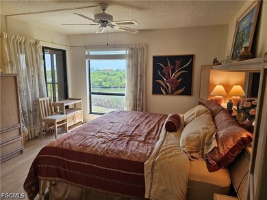 TOP FLOOR FURNISHED SPLIT 2 BEDROOM/2 BATH FLOORPLAN W/ - photo 8