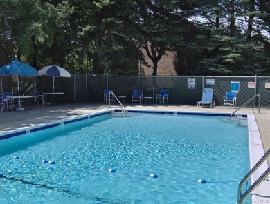 Another *goodie* in desirable Waters Edge community. This 2nd - photo 3