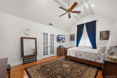 Exquisite custom-built Colonial elegantly positioned midblock on - photo 16