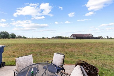 Beautifully maintained 4-bedroom home near Headland Country - photo 24