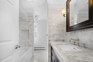 Exquisite custom-built Colonial elegantly positioned midblock on - photo 24