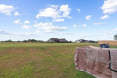 Beautifully maintained 4-bedroom home near Headland Country - photo 25