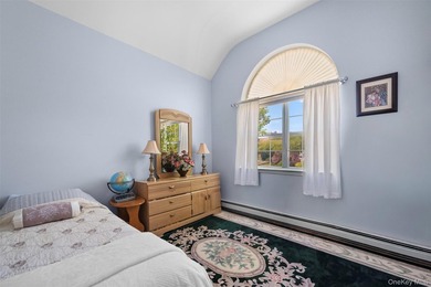 Exquisite custom-built Colonial elegantly positioned midblock on - photo 25