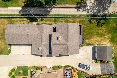 Spectacular Rock River location! This wonderful home offers 75 - photo 5