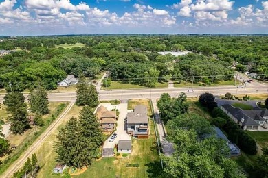 Spectacular Rock River location! This wonderful home offers 75 - photo 10