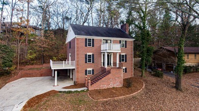 Lake Home For Sale in Chattanooga, Tennessee