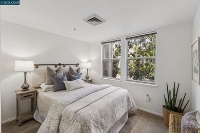 Beautifully appointed Cypress model featuring 2 bedrooms and 2 - photo 33