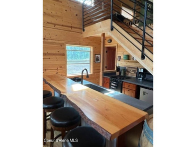 This terrific move-in-ready 2-bedroom plus loft/1.5 bath cabin - photo 33