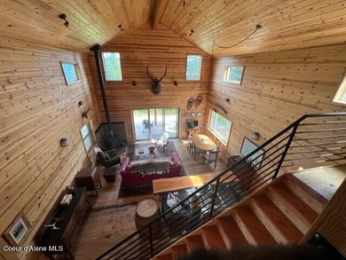 This terrific move-in-ready 2-bedroom plus loft/1.5 bath cabin - photo 35