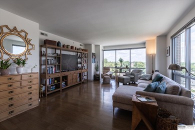 Charlie Sutton, M: , charlie.sutton,   - Live the luxury