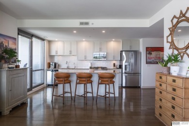 Charlie Sutton, M: , charlie.sutton,   - Live the luxury