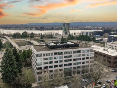 Lake Condo For Sale in Vancouver, Washington