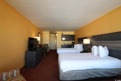 This studio unit at the Landmark Resort has an unobstructed - photo 5