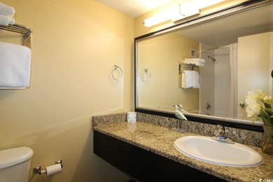 This studio unit at the Landmark Resort has an unobstructed - photo 8