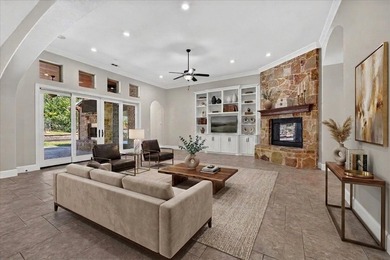 One of the largest Single-Story custom homes in Lantana's - photo 9